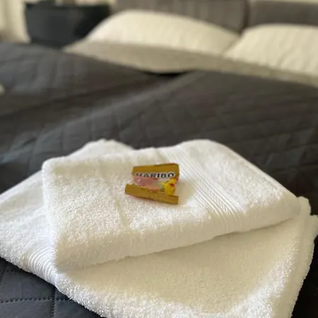 Apartment Mit Garten In Elberfeld- Zentral - Nespresso - Netflix *