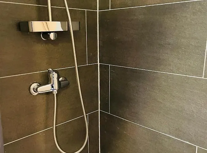 Mit Garten In Elberfeld- Zentral - Nespresso - Netflix