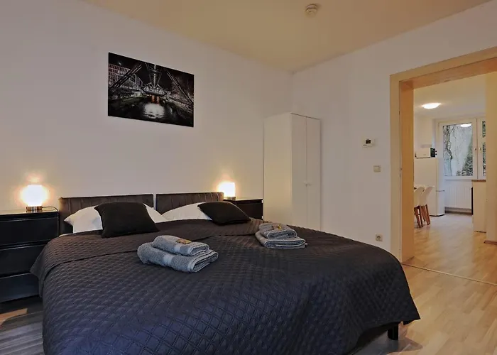 아파트 Mit Garten In Elberfeld- Zentral - Nespresso - Netflix *